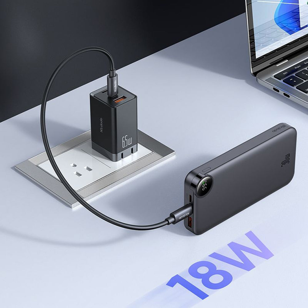 Extern batteri McDodo MC-3850 Display, 10000mAh, 30W, QC + PD, 1 x USB-A - 2 x USB-C, Svart