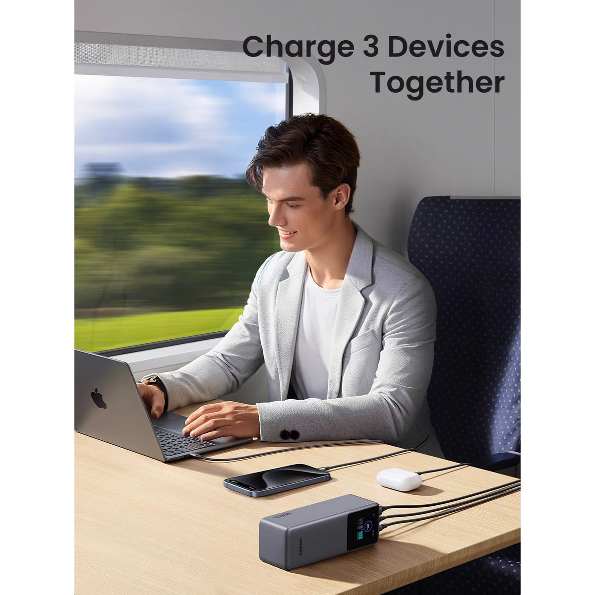 Extern batteri UGREEN PB722, 25000mAh, 200W, QC + PD, 1 x USB-A - 2 x USB-C, Grå
