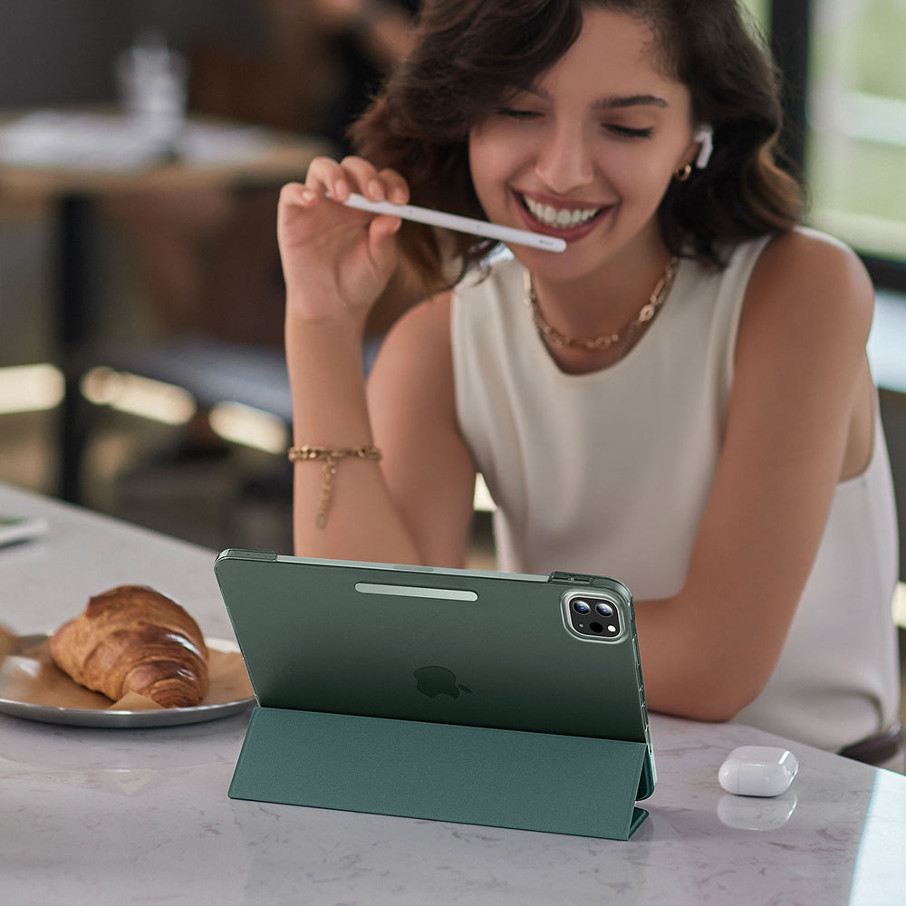 Fodral för Apple iPad Pro 13 (2024), ESR, Ascend Trifold, Satin Grön