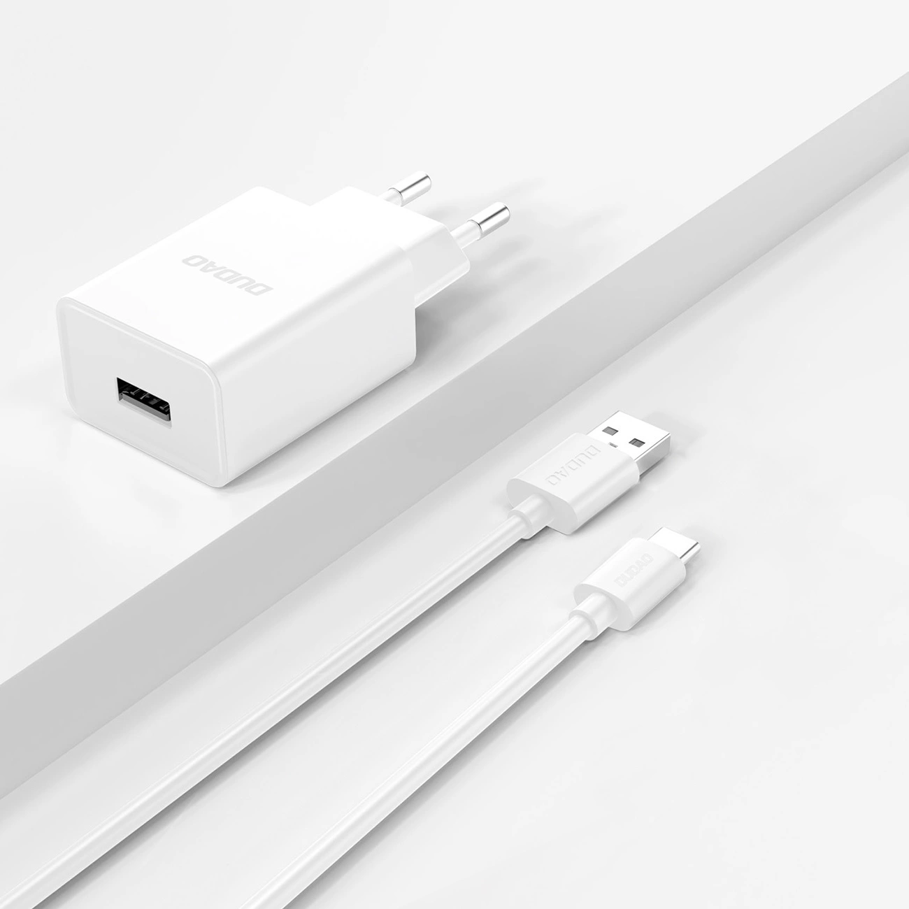 Nätverksladdare med USB-C-kabel Dudao A4EU, 10W, 2.1A, 1 x USB-A, Vit