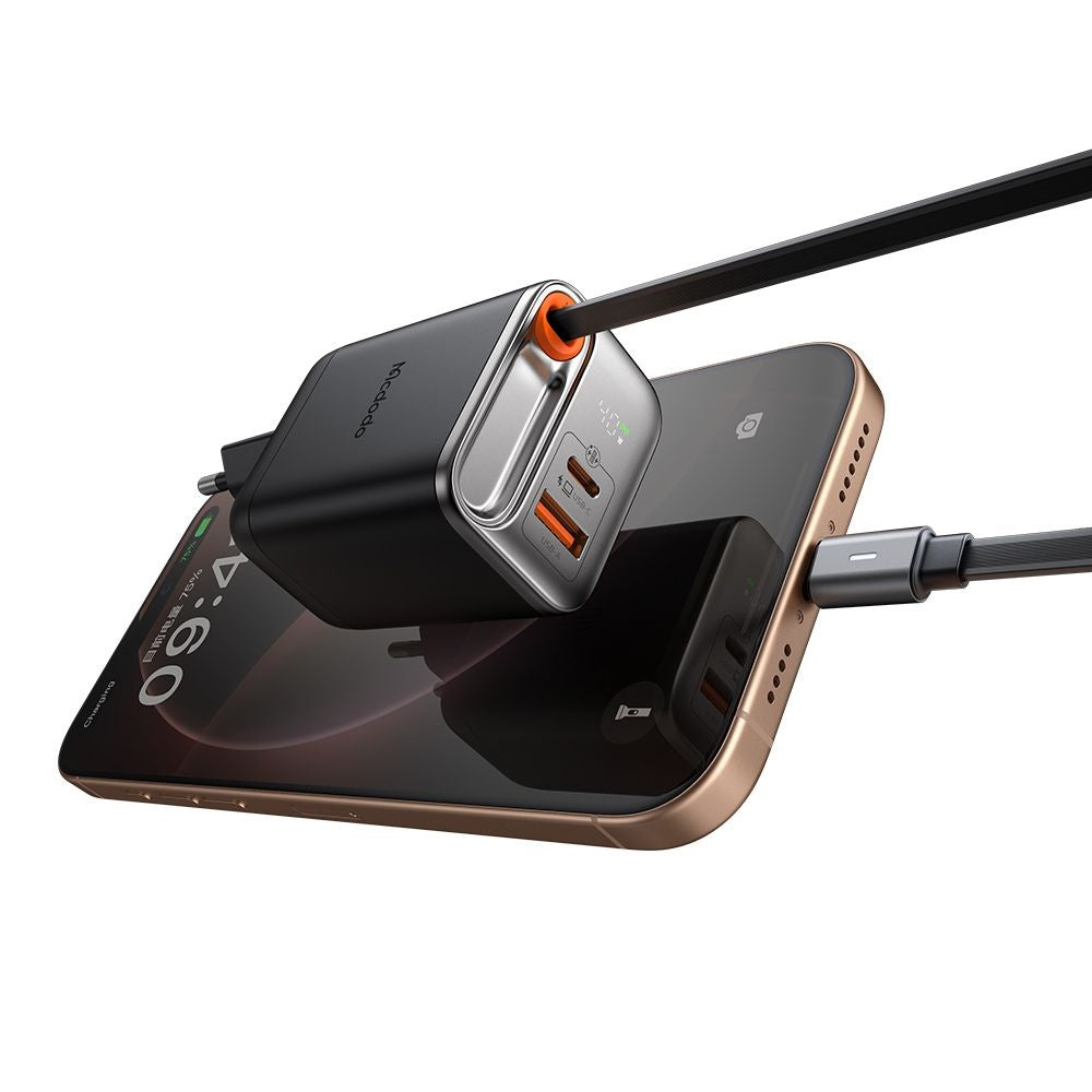 Nätverksladdare med USB-C-kabel McDodo CH-4281 FreeGo Display, 40W, 3A, 1 x USB-A - 1 x USB-C, Svart