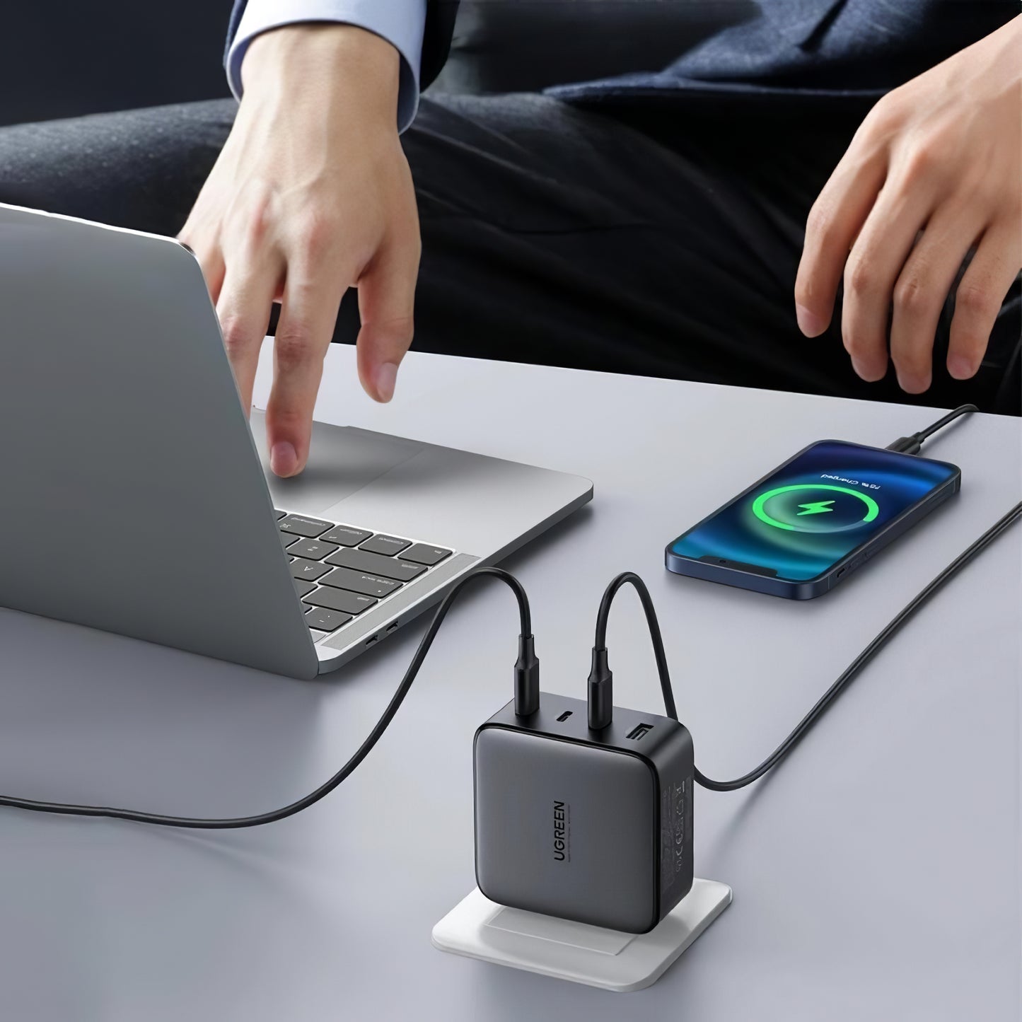 Nätverksladdare UGREEN CD226, 100W, 3A, 1 x USB-A - 3 x USB-C, Svart