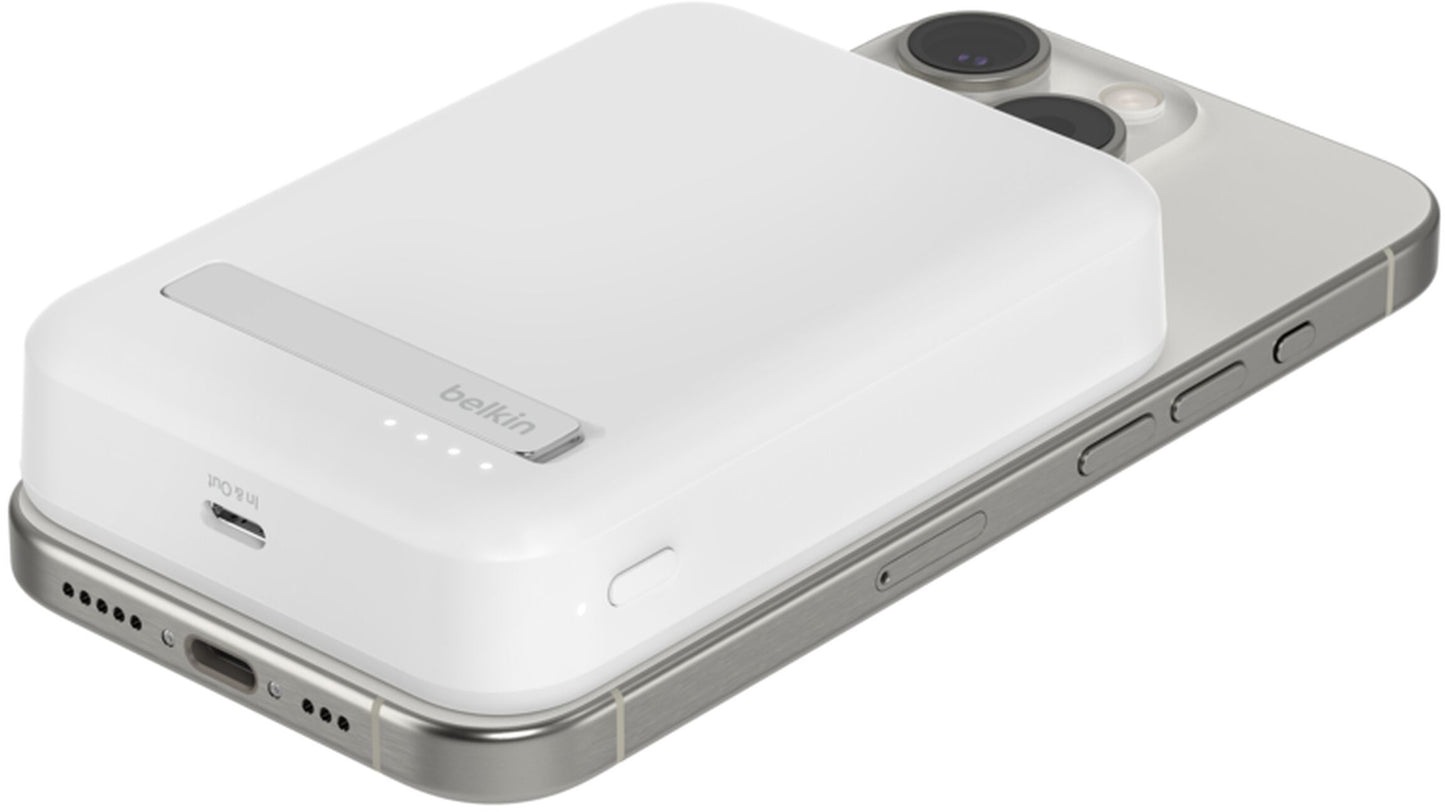 Trådlös Extern Batteri Belkin BoostCharge Pro med Stöd, 10000mAh, 15W, FQI, 1 x QI - 1 x USB-C, Vit BPD008btWH