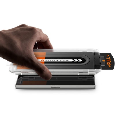 Skärmskydd Spigen GlastR EZ FIT Pro HD för Samsung Galaxy Z Fold7 F966, Härdat Glas, Full Lim, Set med 2 stycken AGL09579