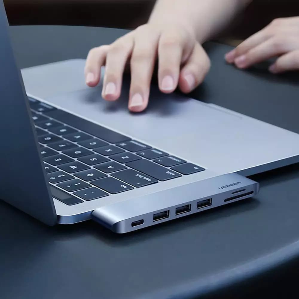 Hub USB-C UGREEN CM251 för Apple MacBook Pro / Air, 3 x USB-A 3.0 - 1 x USB-C - 1 x SD - 1 x microSD, Grå