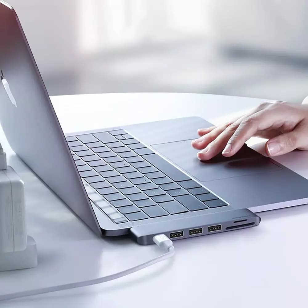 Hub USB-C UGREEN CM251 för Apple MacBook Pro / Air, 3 x USB-A 3.0 - 1 x USB-C - 1 x SD - 1 x microSD, Grå