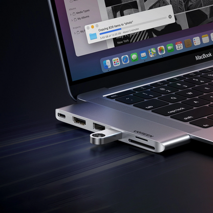 USB-C-hubb UGREEN CM380 (80856) för Apple MacBook Pro / Air-serien, 2 x USB-A 3.0 - 1 x USB-C - 1 x HDMI - 1 x SD - 1 x microSD