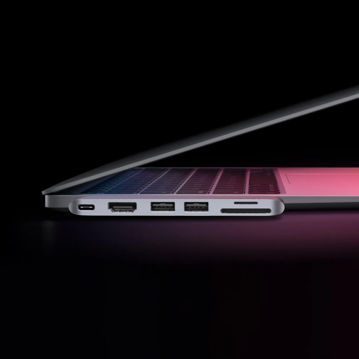 USB-C-hubb UGREEN CM380 (80856) för Apple MacBook Pro / Air-serien, 2 x USB-A 3.0 - 1 x USB-C - 1 x HDMI - 1 x SD - 1 x microSD