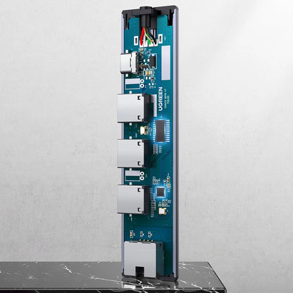 USB-hub UGREEN CM475, 3 x USB-A 3.0 - 1 x USB-C - 1 x RJ45, Grå