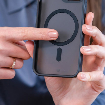 MagSafe-fodral för Apple iPhone 17 Pro, 3MK, Smoke MagCase, Svart