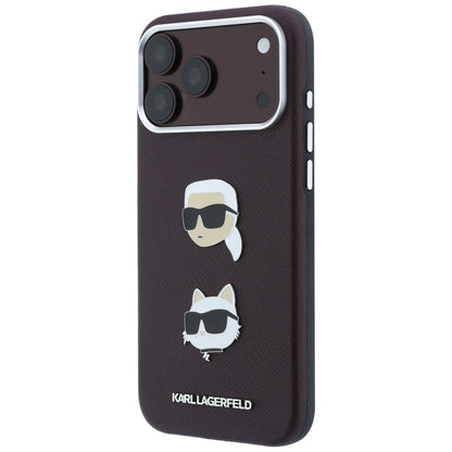 Fodral för Apple iPhone 18 Pro / 17 Pro, Karl Lagerfeld, Saffiano med Karl & Choupette-huvudnål och logotyp, Vinröd