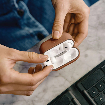 UNIQ Lyden Vex fodral för Apple AirPods Pro 3, Brun