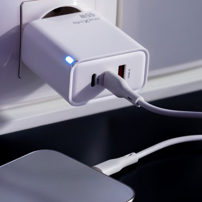 Nätadapter MaXlife MXTC-09-65ACC, 65W, 3.25A, 1 x USB-A - 2 x USB-C, Vit