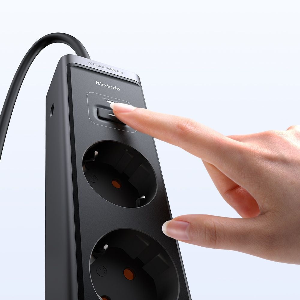 Förlängningssladd McDodo CH-0620, 3 x Schuko - 1 x USB-A - 2 x USB-C, Svart